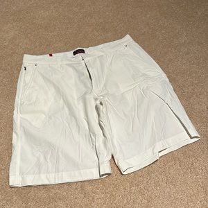 Victorinox White Mens shorts size 33